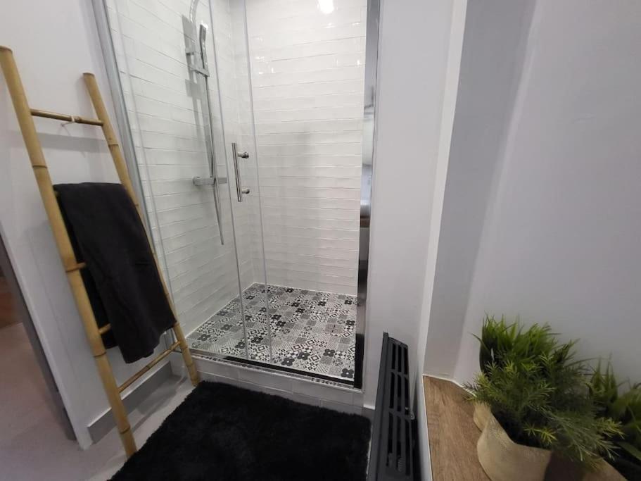 O Bon'Endroit - Appartement Confort - Centre Ville Vienne  Luaran gambar